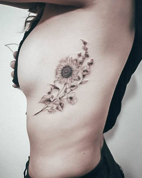 Feminine Girls Side Boob Tattoo Designs