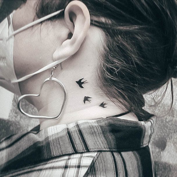 Feminine Girls Swallow Tattoo Designs