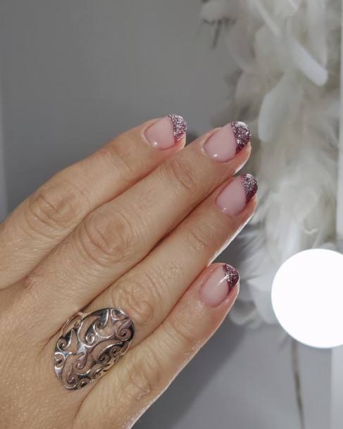 Feminine Glitter French Tip Nail Designs For Women