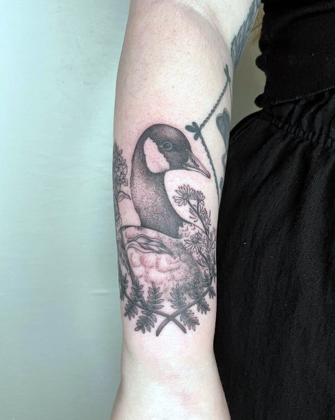 Feminine Goose Tattoo Designs For Women
