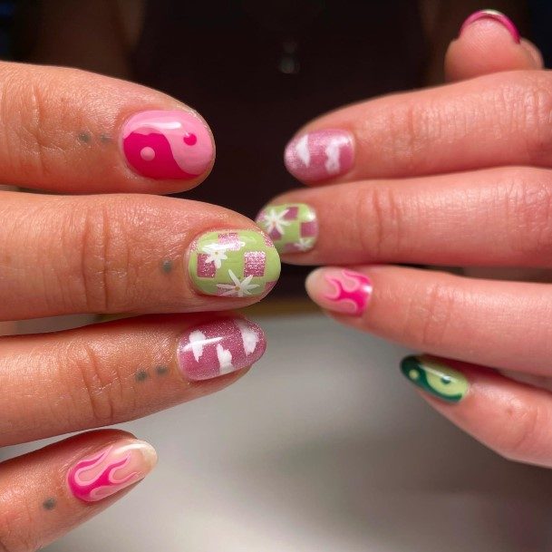 Feminine Green And Pink Nail Designs For Women