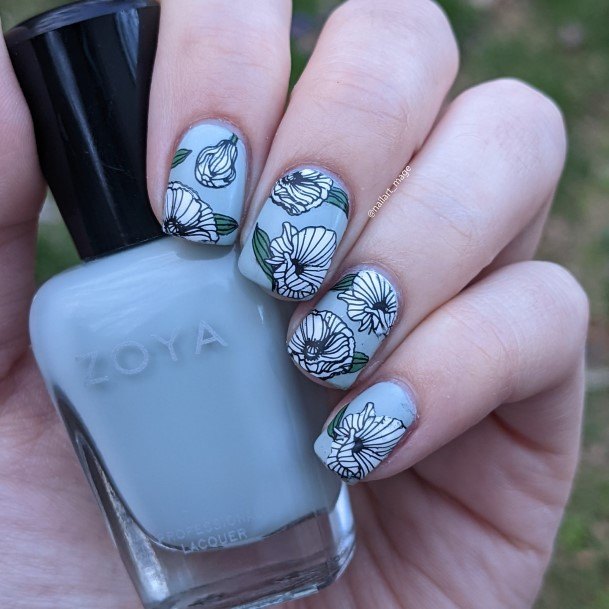 Feminine Grey And White Nail Designs For Women