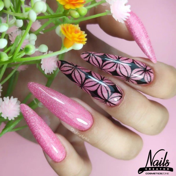 Feminine Nails For Women Geometric