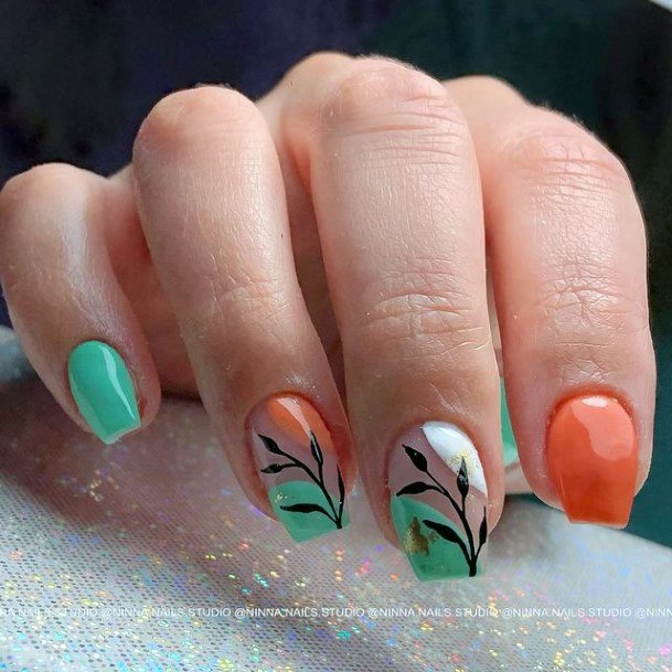 Feminine Nails For Women Green Dress