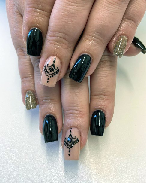 Feminine Nails For Women Henna