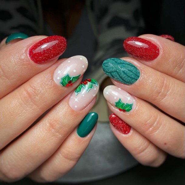 Feminine Nails For Women Red And Green