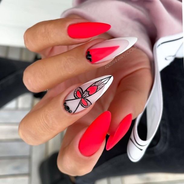 Feminine Red And Black Nail Designs For Women