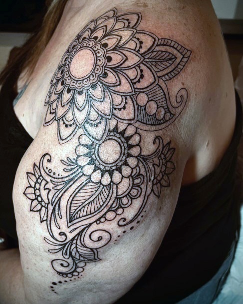 Feminine Tattoos For Women Paisley