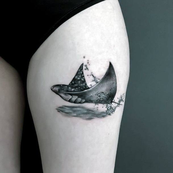 Feminine Tattoos For Women Stingray