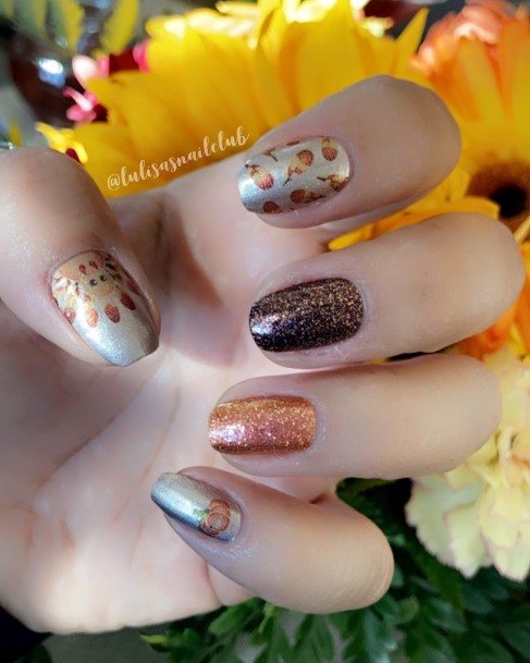 Feminine Thanksgiving Nail Designs For Women