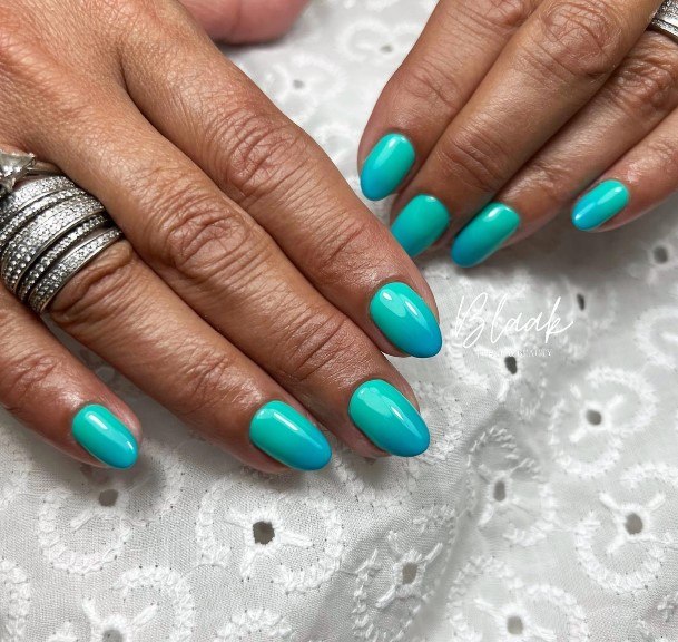 Feminine Turquoise Ombre Nail Designs For Women