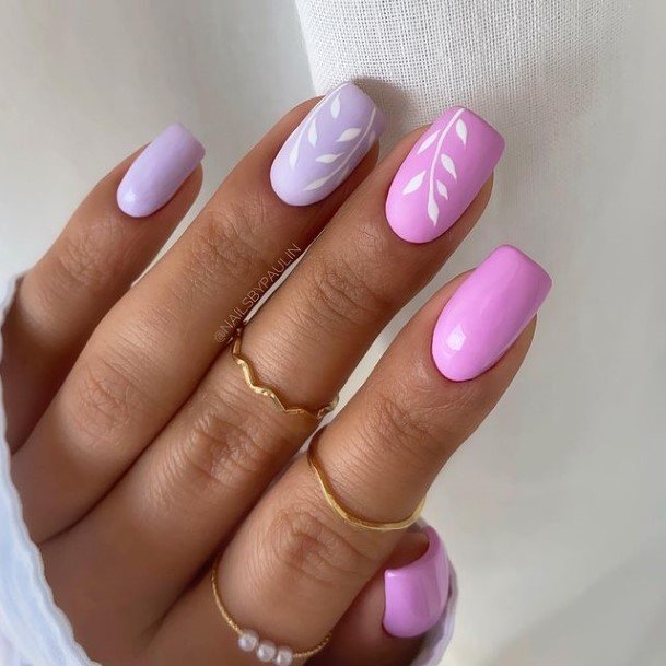 Feminine White And Purple Nail Designs For Women