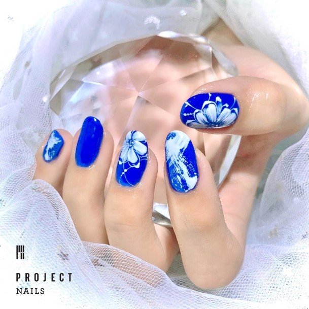 Feminine Womens Azure Nail