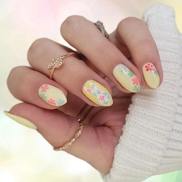 Feminine Womens Bunny Nail