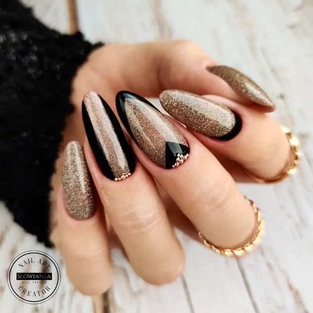 Feminine Womens Caviar Nail