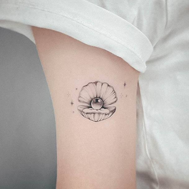 Feminine Womens Clam Tattoo