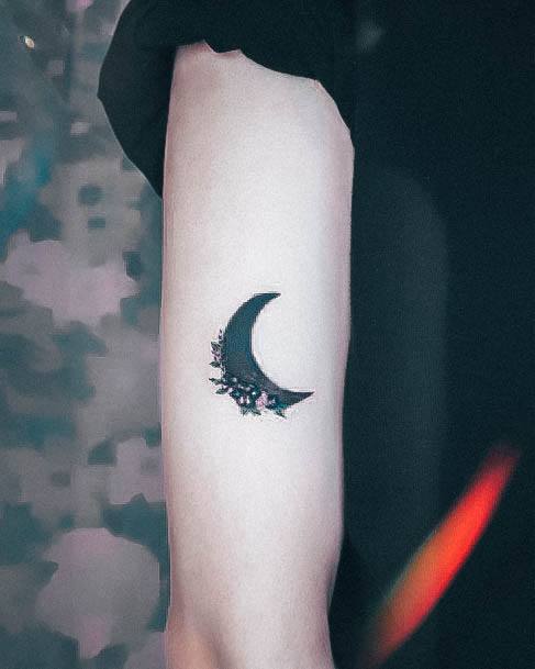 Feminine Womens Cresent Moon Tattoo