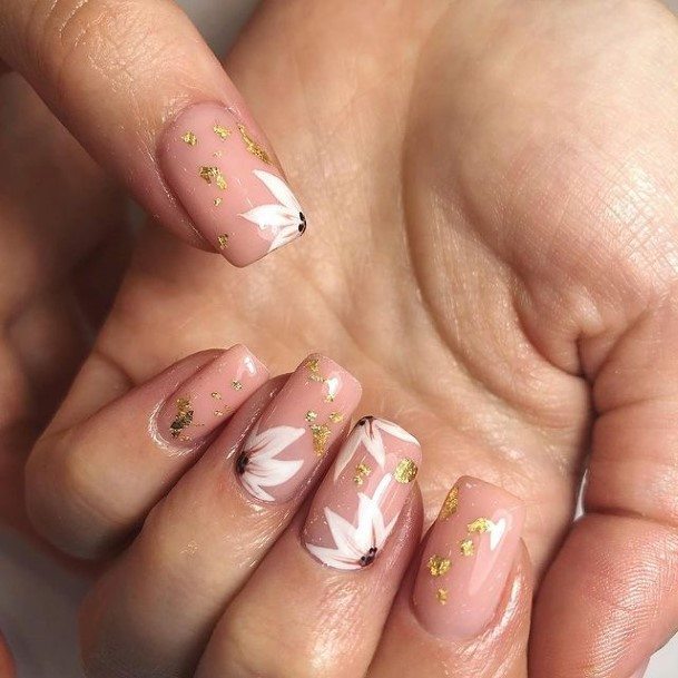 Feminine Womens Gold Nail