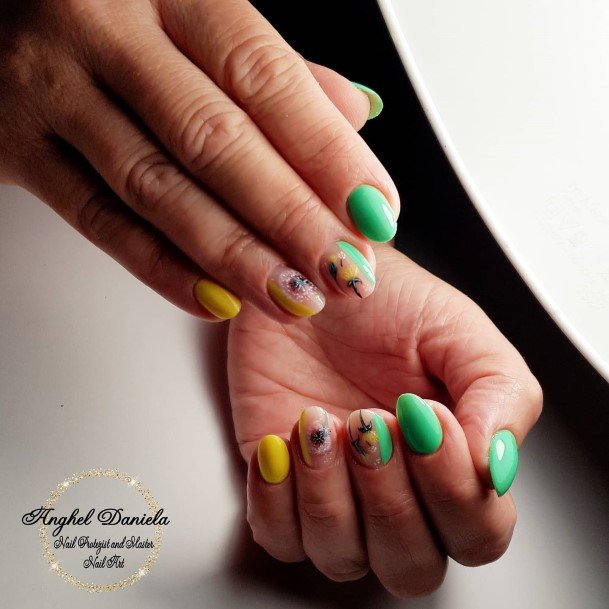 Feminine Womens Green And Yellow Nail