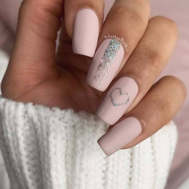 Feminine Womens Light Nude Nail