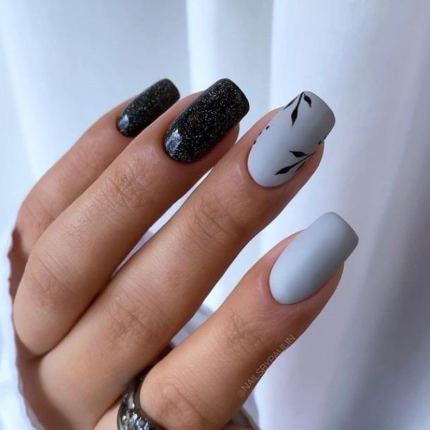 Feminine Womens Matte Nail