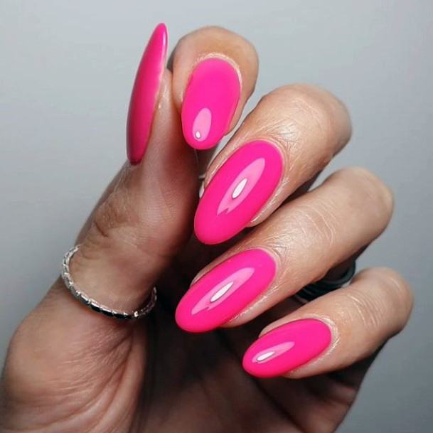 Feminine Womens Plain Nail