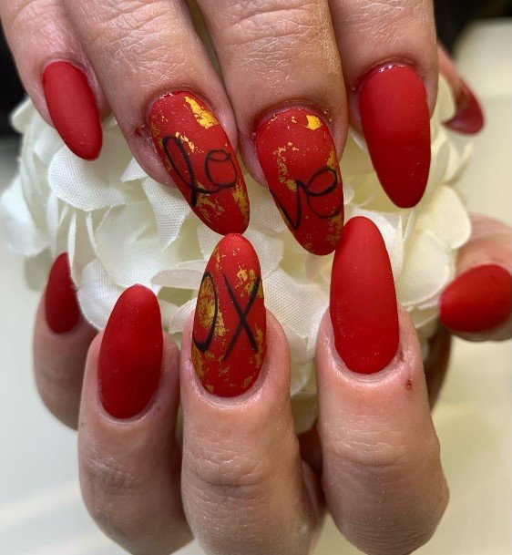 Feminine Womens Red And Black Matte Nail