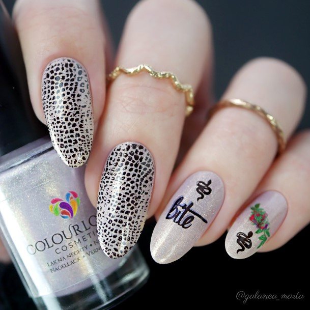 Feminine Womens Snake Nail