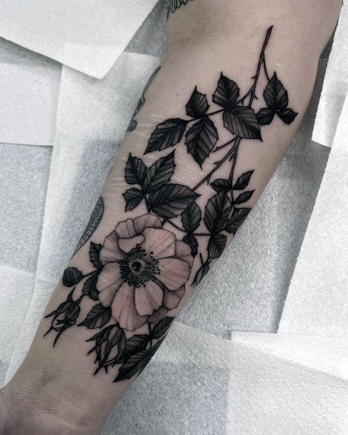 Feminine Womens Thorns Tattoo