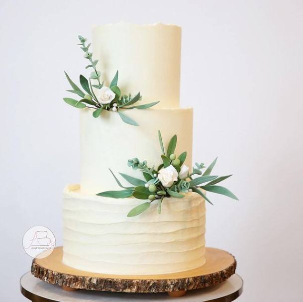 Flora Decor Buttercream Wedding Cake