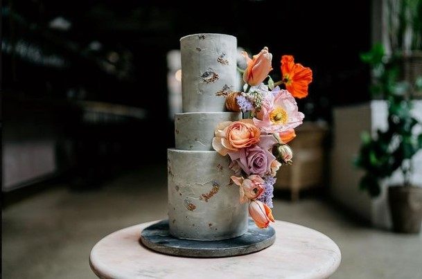 Floral Bouquet Beautiful Wedding Cake