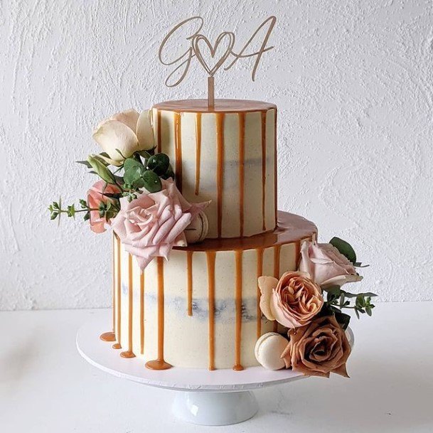 Flowing Honey Buttercream Wedding Cake