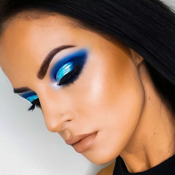 Top Best Blue Eyeshadow Makeup Looks For Women Dark Enchanting Designs