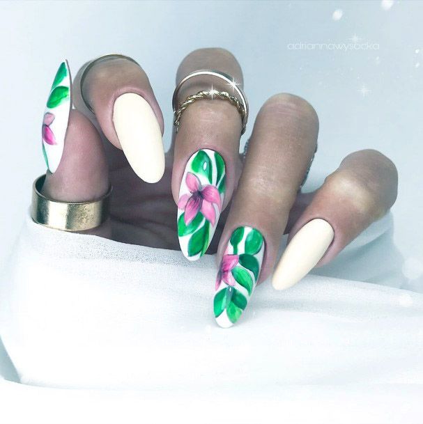Foliage Green Tropical Nails Women