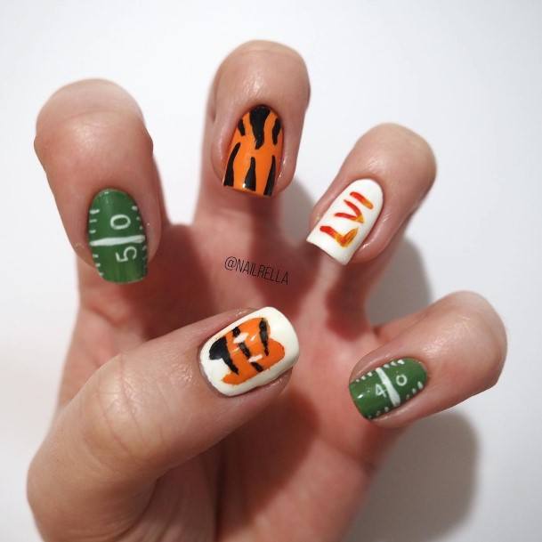 Football Womens Nail Ideas