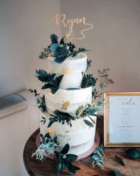 Forest Green Winter White Delicious Wedding Cake Ideas