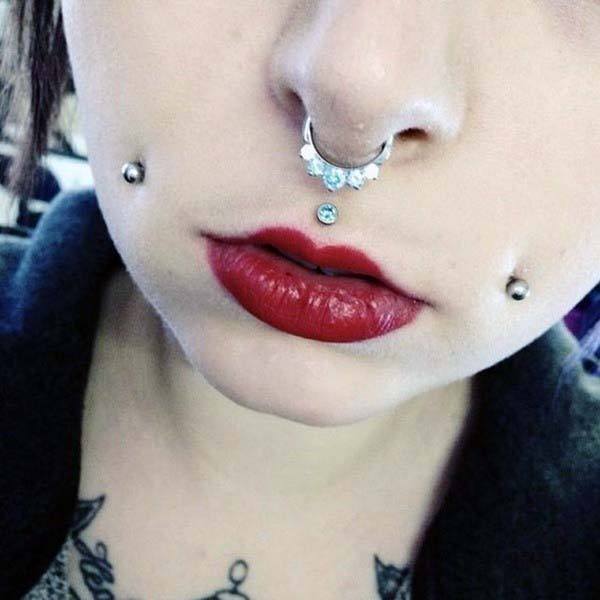 Foxy Double Cheek Medusa And Stylish Septum Piercing Ideas For Women