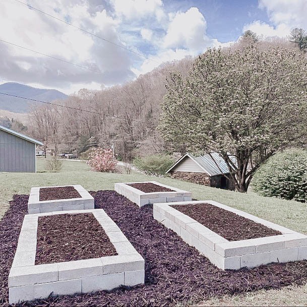 Garden Bed Designs Cinderblock