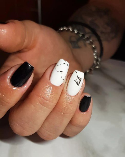 Georgeous Black And White Nail On Girl