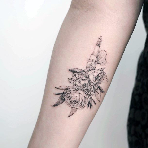 Georgeous Bouquet Tattoo On Girl