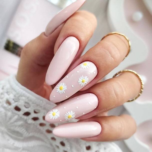 Georgeous Bright Nail On Girl