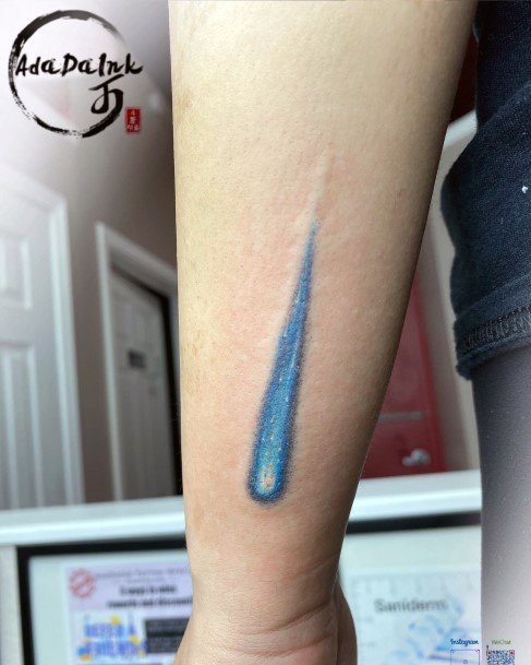 Georgeous Comet Tattoo On Girl