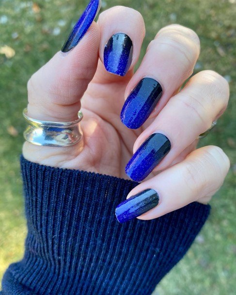 Georgeous Dark Blue Ombre Nail On Girl