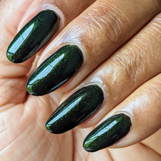 Georgeous Hunter Green Nail On Girl