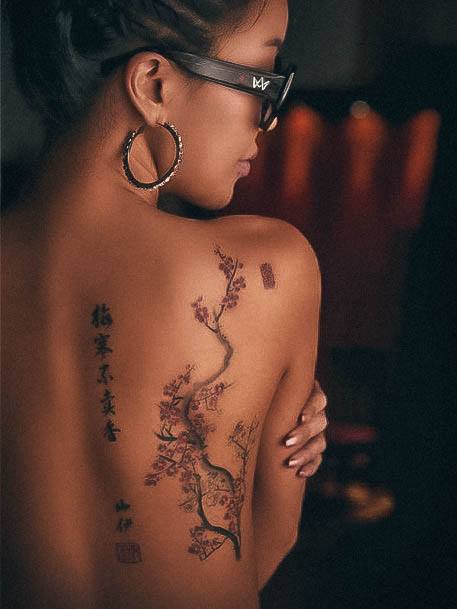 Georgeous Japanese Tattoo On Girl