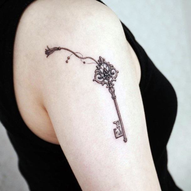 Georgeous Key Tattoo On Girl