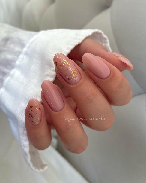 Georgeous Metallic Gold Nail On Girl