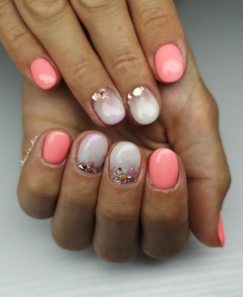 Georgeous Peach And Pink Nail On Girl