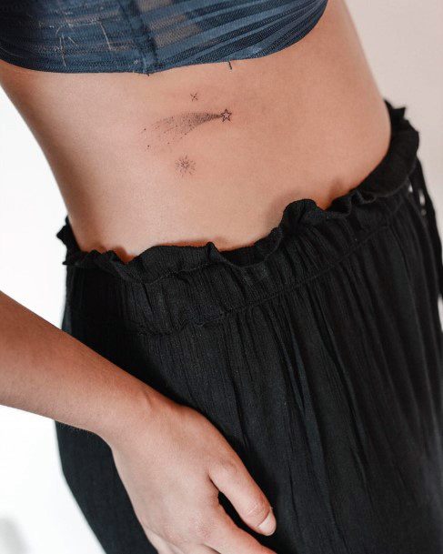 Georgeous Shooting Star Tattoo On Girl