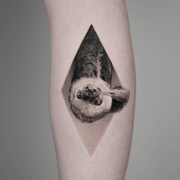 Georgeous Sloth Tattoo On Girl